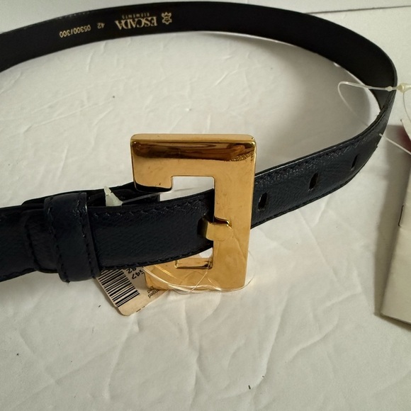 NWT Escada Guertel Designer Luxury Black Leather Belt Gold Buckle Women Size 42 main image 5